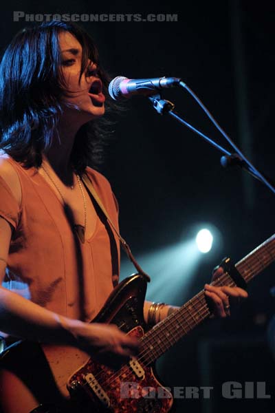 SHARON VAN ETTEN - 2012-03-02 - PARIS - Point Ephemere - 